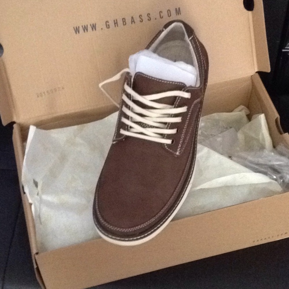 Size 10M bass shoes
